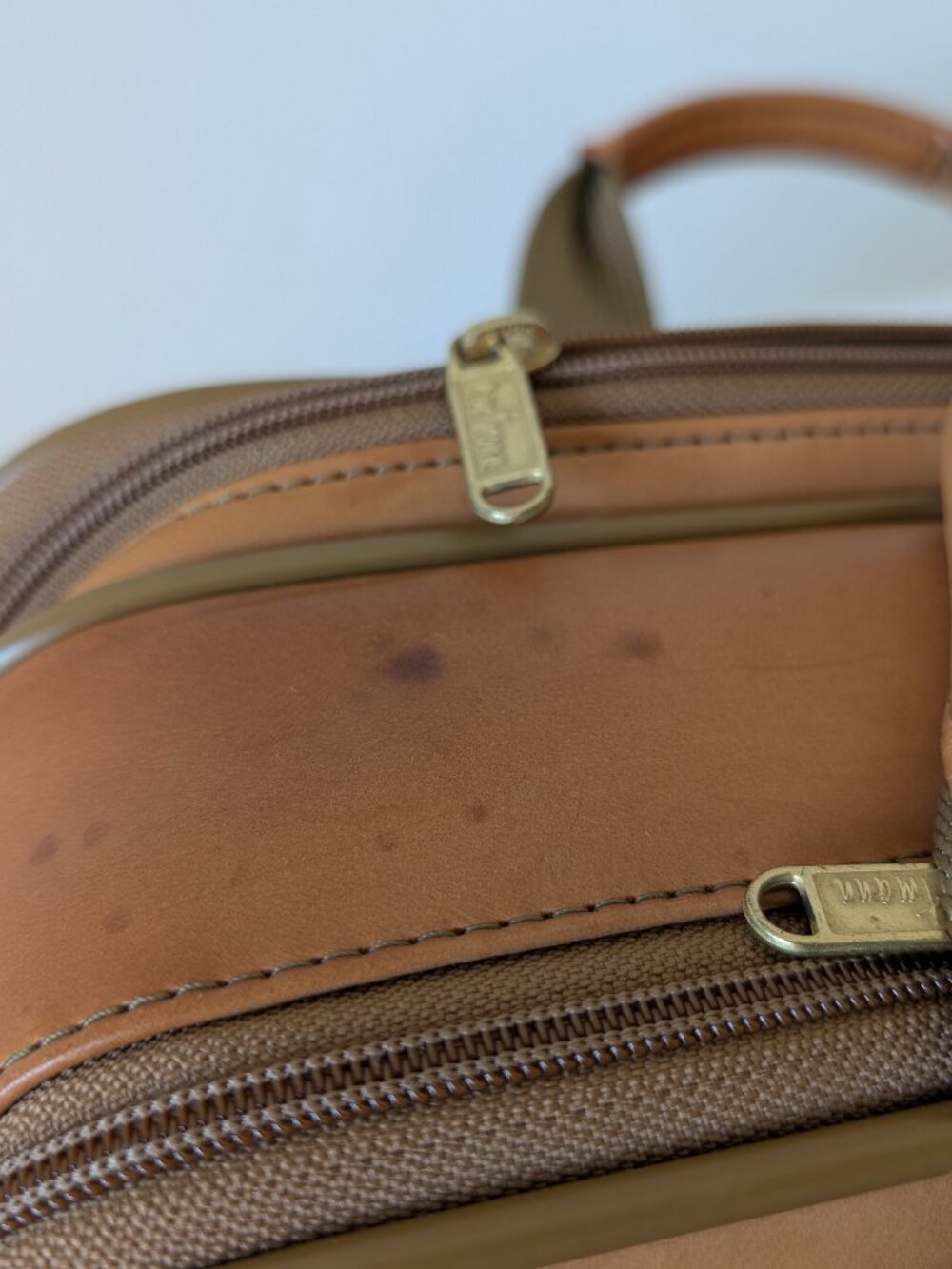 Hartmann Belting Leather Briefcase or Computer Case, Dual Compartment - Picture 15 of 16